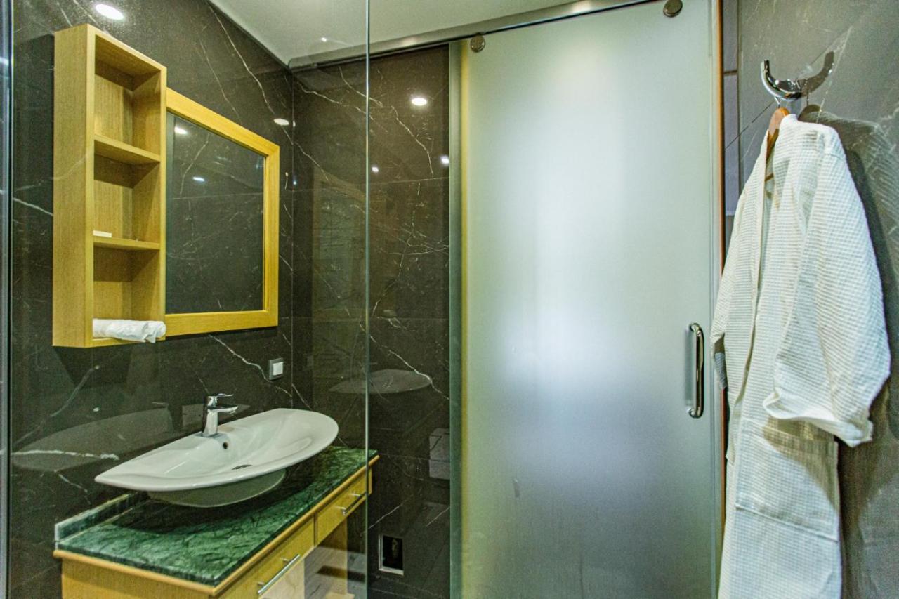 Shera Park Boutique Hotel الماتي المظهر الخارجي الصورة