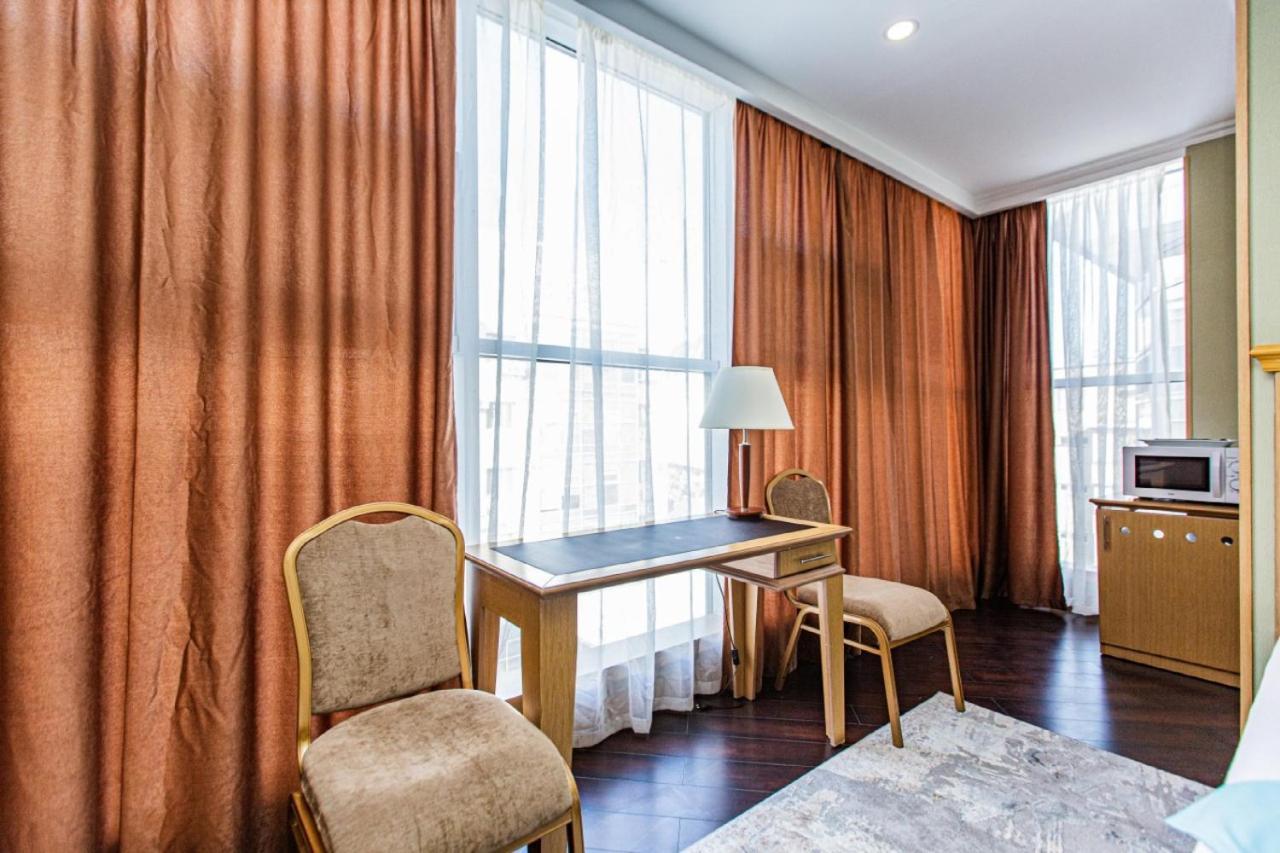 Shera Park Boutique Hotel الماتي المظهر الخارجي الصورة